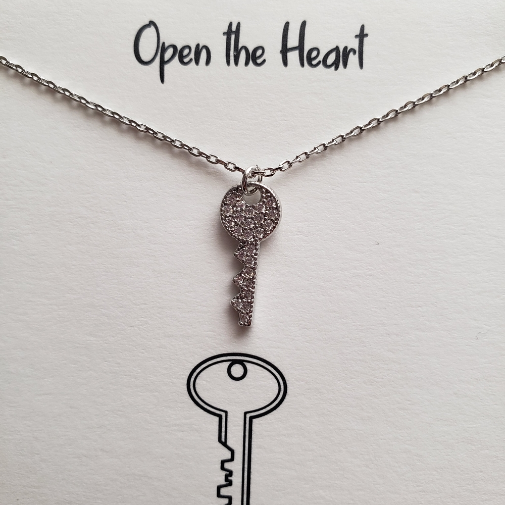 Key pendant necklace